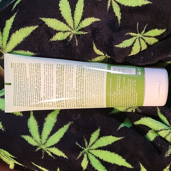 Marula leave in conditioner - Picture 2 of 2